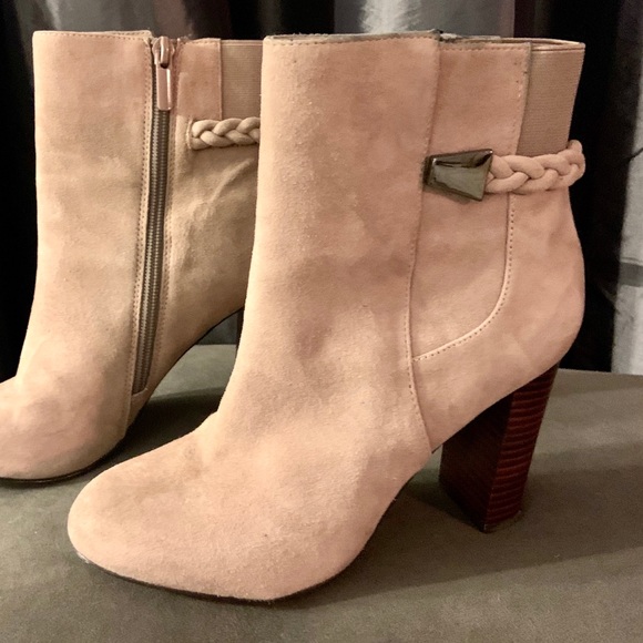 ✨Saks Fifth Avenue - Ankle Suede Booties ✨ - Picture 1 of 6